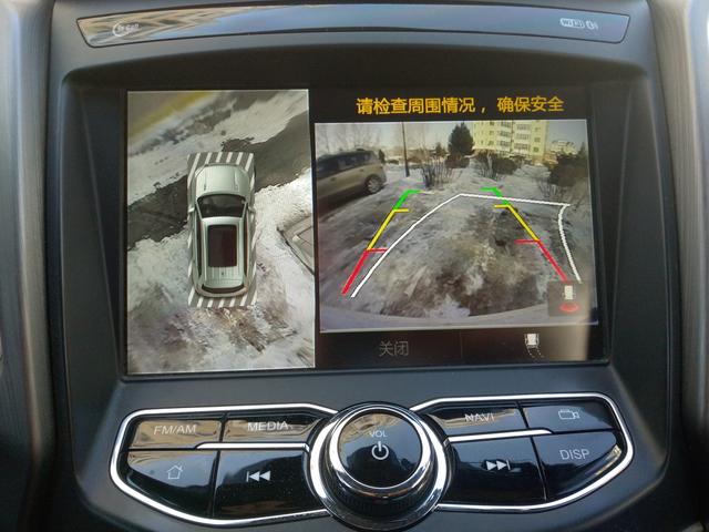 不忘初心自駕大白長安CS75遊國防教育主題公園