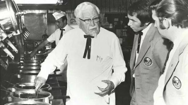 66岁破产，73岁靠一只鸡成为亿万富翁：退休？等我去殡仪馆再说吧