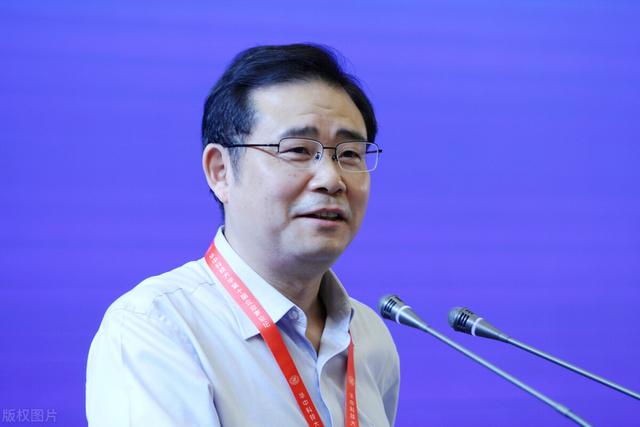 曹德旺获终身成就奖，年度影响力企业领袖新鲜出炉，有熟悉的吗？