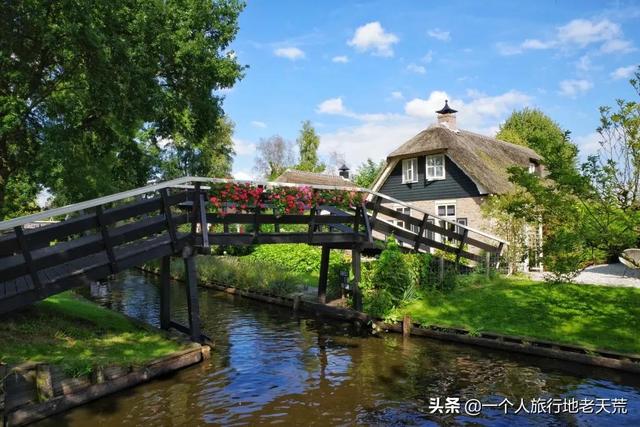 700年不通公路！這個沒有汽車、出門靠坐船的小鎮，想在這裏養老