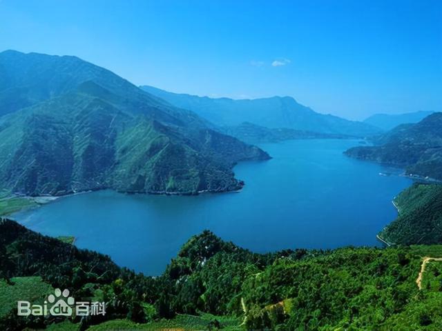 1941年大涼山徒步遊記：登舟渡過馬湖，閑逛蠻夷司