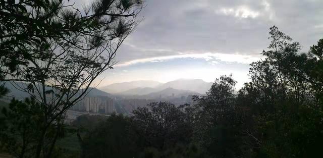 雲彩下的山城系列（三）