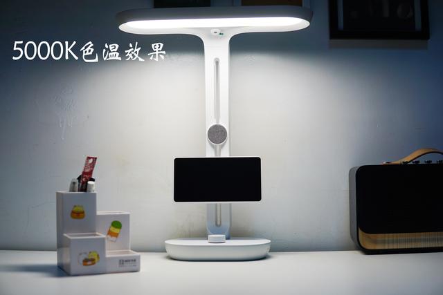 赶紧放弃普通护眼灯！保护视力帮助学习，碳氧护眼学习灯才是首选