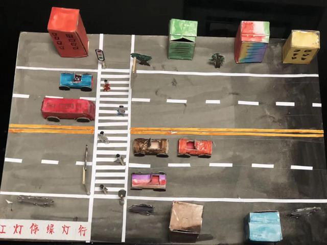 给你们看一下幼儿园三年，娃爸的手工作品有多强