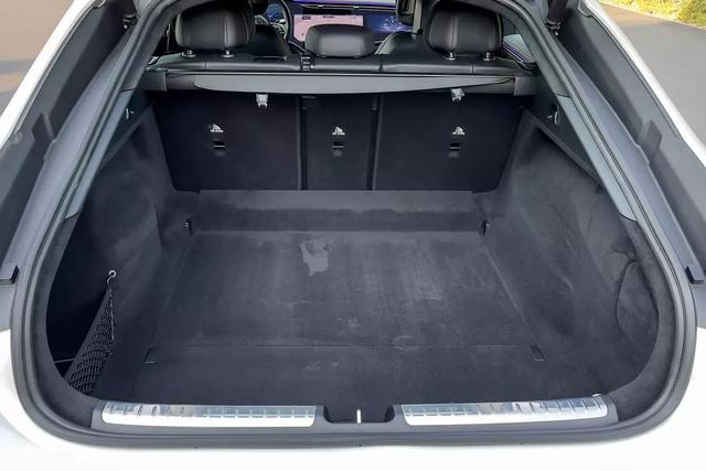 梅赛德斯-奔驰首款旗舰电动汽车2022-EQS