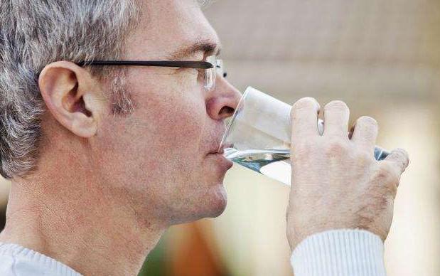 二次加热的水可能有毒？别被谣言误导，听听专家怎么说