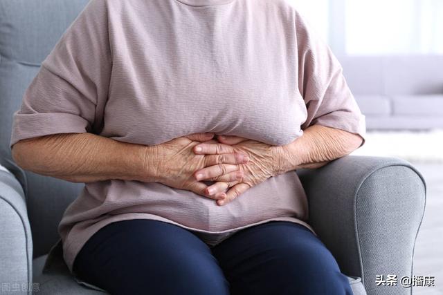 赶走老便秘！国医大师一碗芝麻粥，排宿便、人长寿