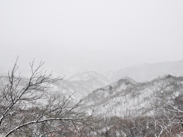 遊北京—雪中的慕田峪長城