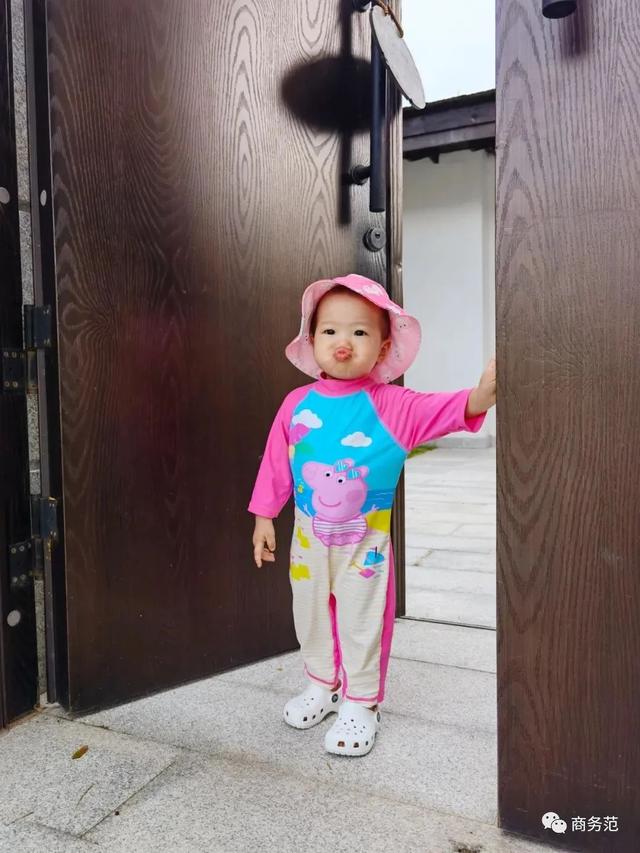 結婚四周年，我們帶女兒穿越回婚禮那一天…