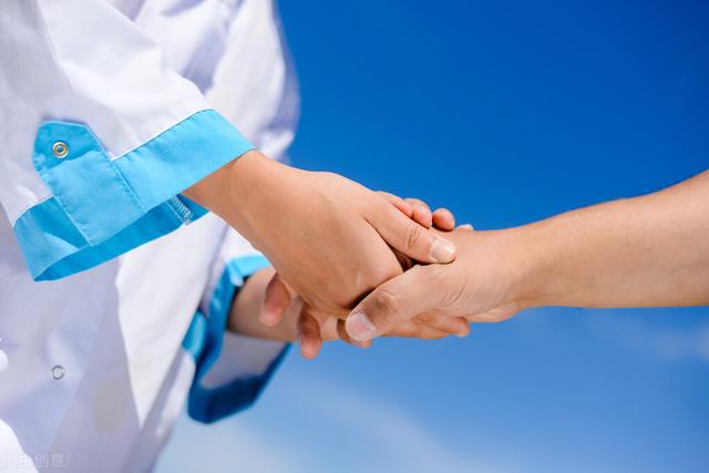 两名口服高血压药物的人去世了，提醒：吃降压药不能太随意