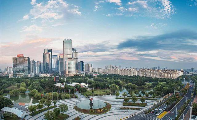 近40年，成都是怎样被苏州超越并拉开差距的？两城都经历了什么？