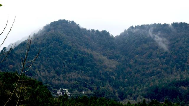 貴州金沙，踏紅軍足迹，觀古道山水，進溶洞探險