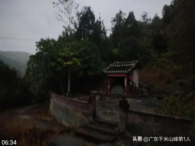 露營梅州五華縣郭田鎮無人廟，網友：佩服你膽量，換成我會被嚇死