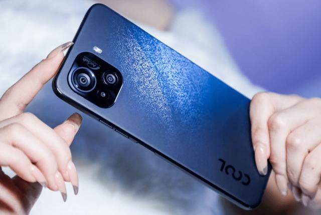 盘点曾经红极一时却又快速陨落的手机品牌，用过一半以上都是狠人