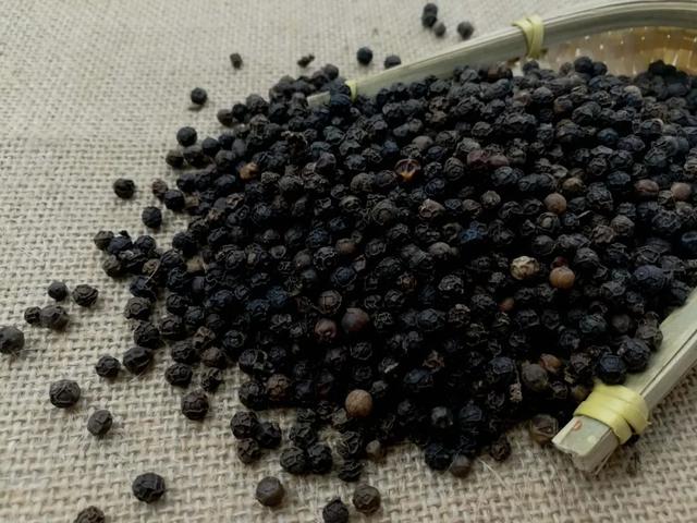 一到寒冬，手脚就开始发冷冰凉，经常做到这3点，有助于改善体质