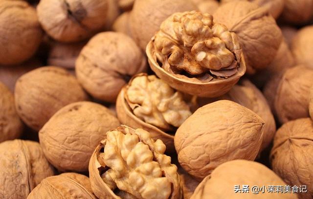 8种食物富含“卵磷脂”，营养高还便宜，冬天常给家人吃，好处多