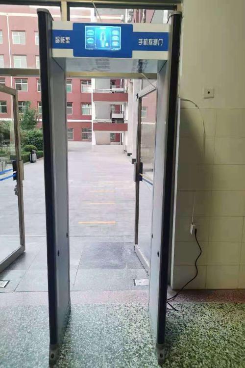 孕妇安检起争执，手机探测门是否对胎儿有影响