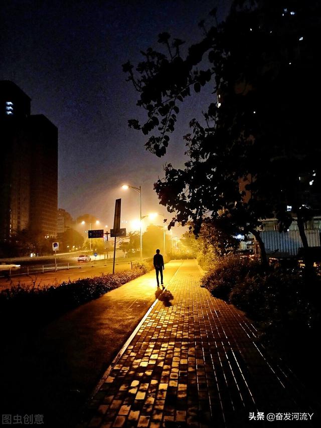 那一团纠缠不清的恋父情结