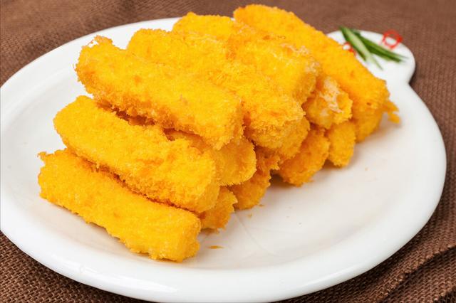 喝不完的牛奶别浪费，换个新做法，外酥里嫩又香又甜，孩子抢着吃