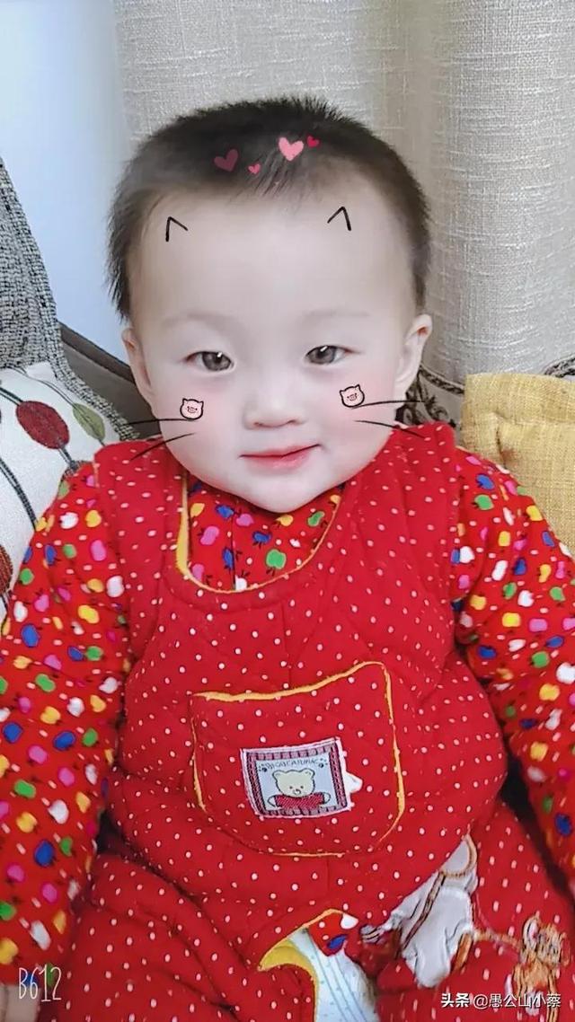 今天宝宝你三周岁了，从2斤到32斤，你就是我们最大的幸福