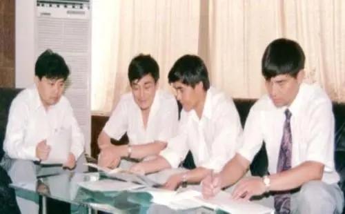 中国神秘又豪门的十大家族：荣氏家三代都是首富，资产超万亿