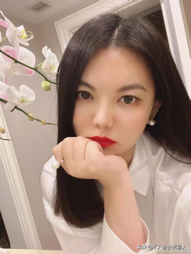 李湘简介:李湘又离婚了！闪婚、骗婚、吃软饭，她的前任一个比一个渣