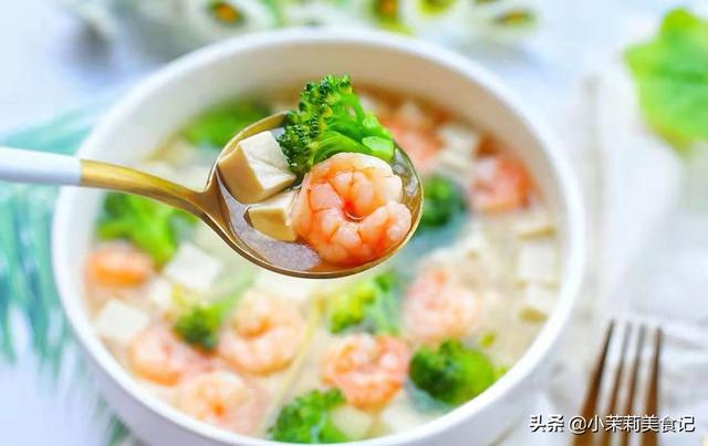 产后追奶多喝汤，这6碗我每天喝，奶水足不长肉，产后瘦身没压力