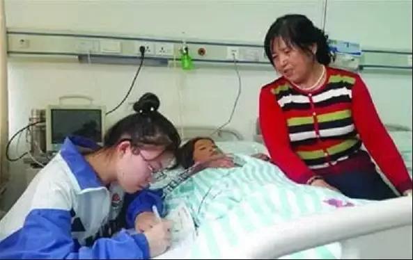 养娃的18个暖心瞬间，有你爱我，才是人间值得