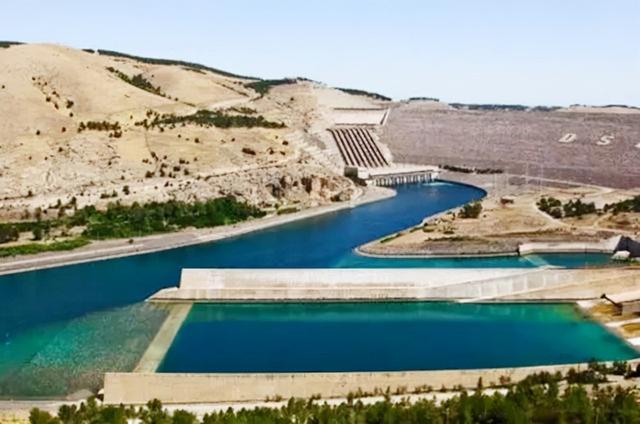 巴基斯坦的三峡：预计成本千亿拖40年没建，中企仅收190亿就开工