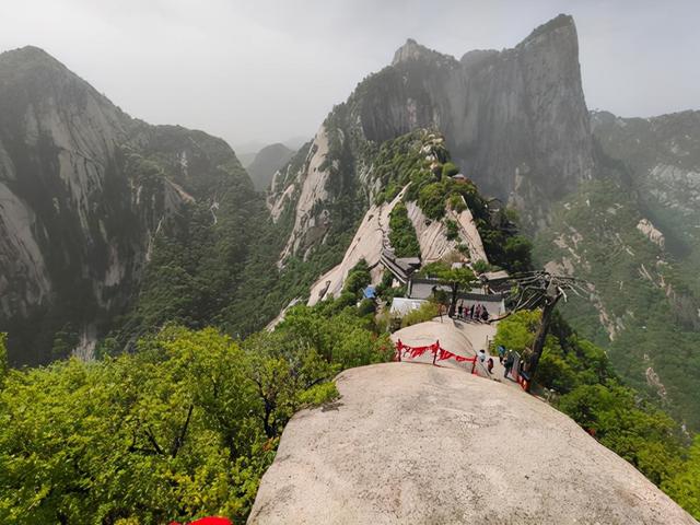 陝西宰客景區成瘾，一桶泡面賣24元，門票嚇退很多人