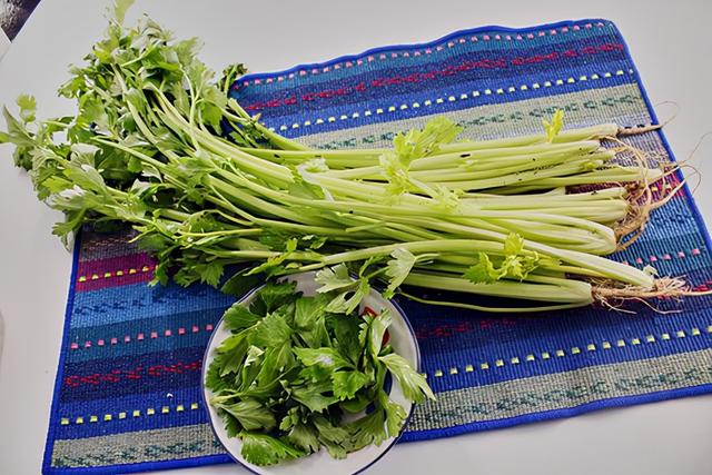 血压高、血脂高的人，适合多吃什么食物？提醒：科学饮食更关键