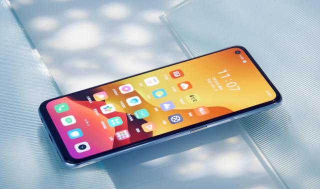 年底换机首选，这5款旗舰机价格下降，价格真香，行内人经常推荐