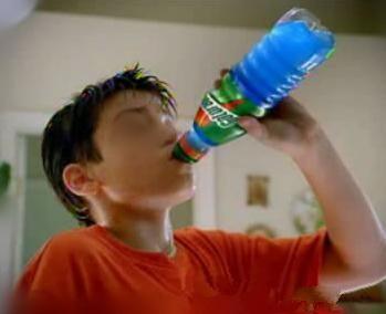 妈妈，我要喝可乐！当孩子想喝饮料的时候，我们该怎么办？