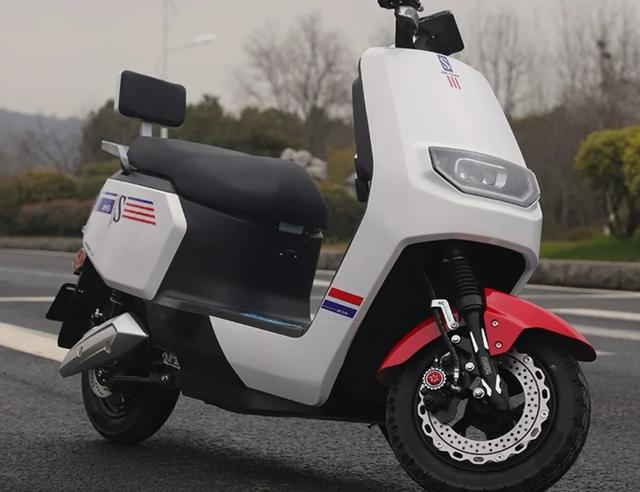 满电续航350公里，这两款长续航电动车，适合外卖小哥