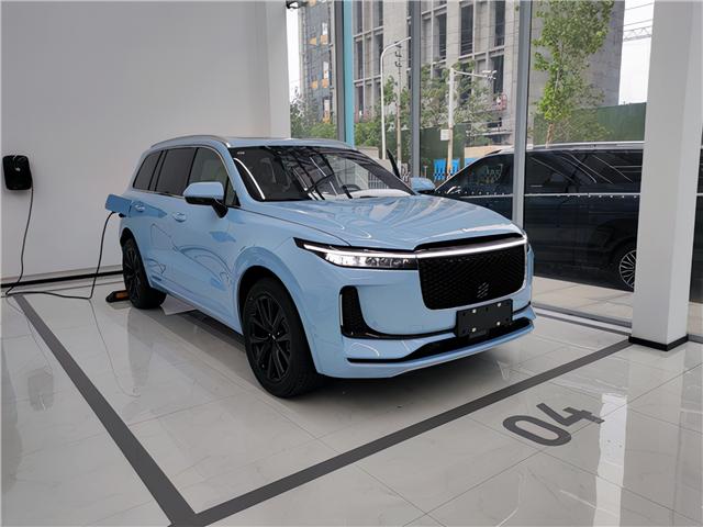 理想ONE车主被厂商送上2000元“红包”！网友：隔壁特斯拉5000元