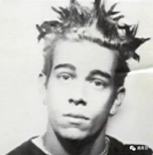 45岁“硅谷第一单身汉”辞任CEO：精英鲜肉为啥变中年“糙汉”？