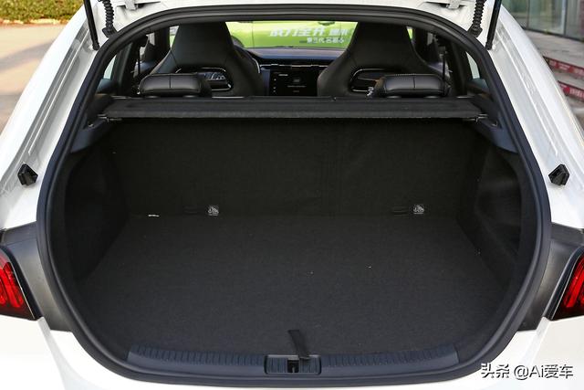 1.1L油耗，低价大空间大马力家用车，AMT变速箱，带你看名爵6 PHEV