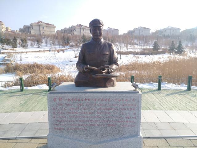 不忘初心自駕大白長安CS75遊國防教育主題公園