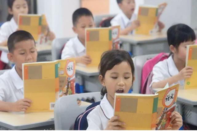 资深教师的掏心话：上课总举手的孩子真心不喜欢，和学习好坏无关