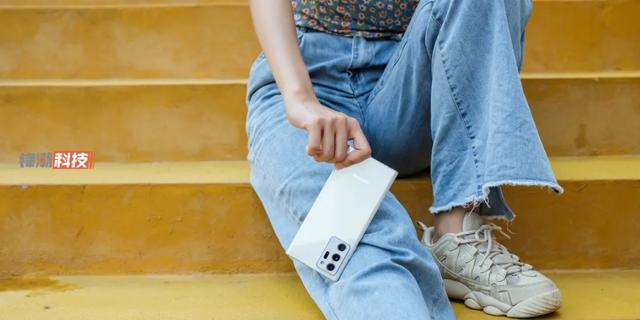 热搜：王者荣耀崩了；三星Note系列可能要凉；诺基亚105销量第一