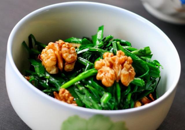 冬至快！给大家适合冬天的食疗药膳方，好吃又健康