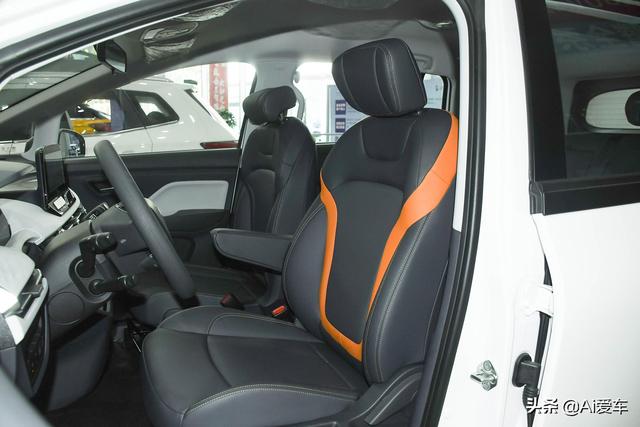 419公里续航，便宜大尺寸快充家用MPV，好养活省钱，实拍奔腾NAT