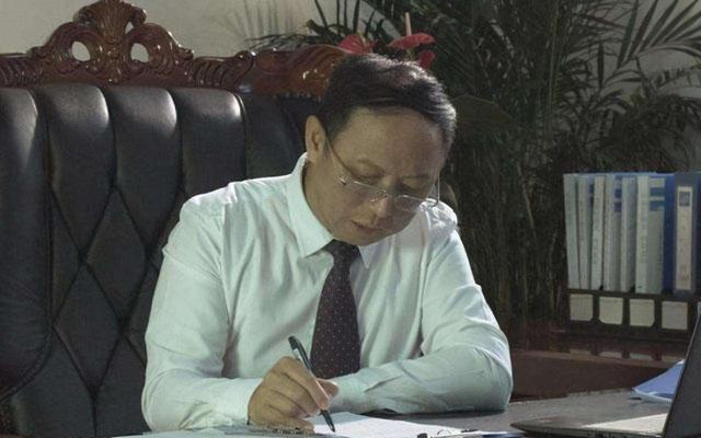 国产锂电池背后的企业，行业排名全球第一，创始人5口已移民美国