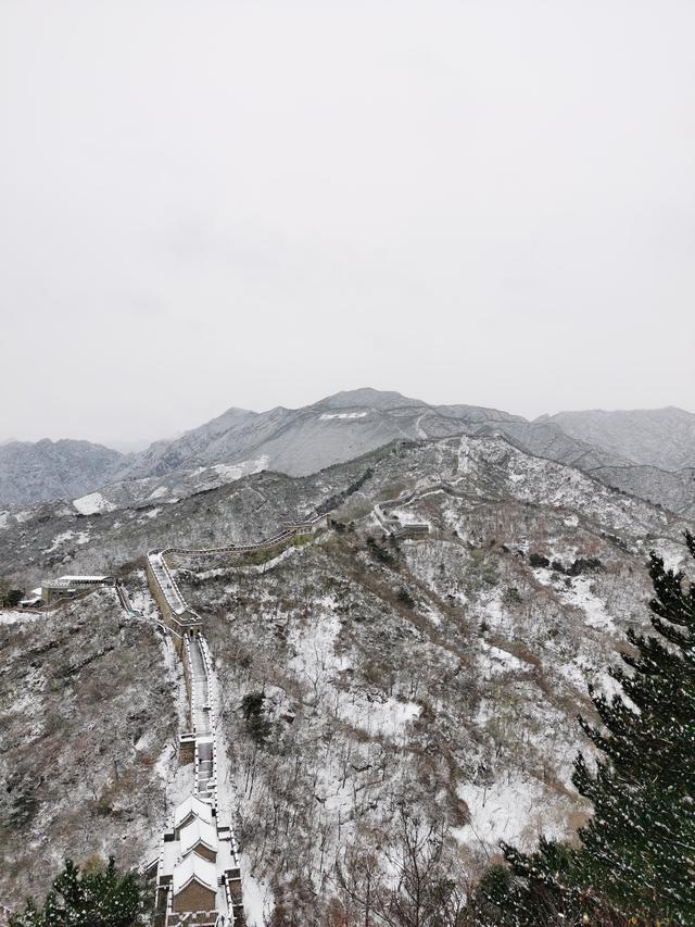 遊北京—雪中的慕田峪長城