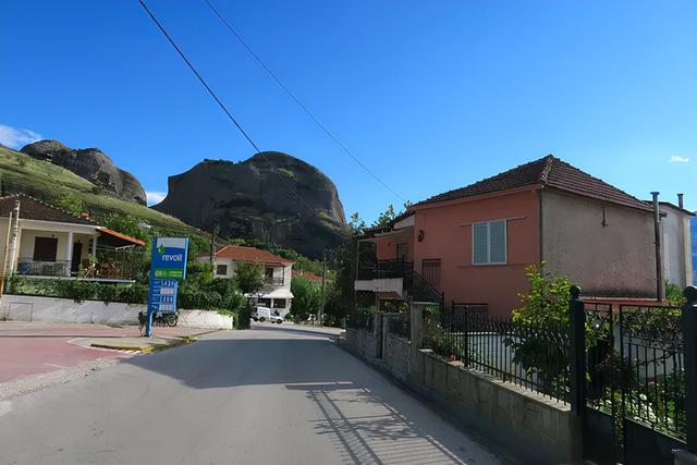 希臘深度遊：卡蘭巴卡、接近天堂的秘境 天空之城（Meteora）