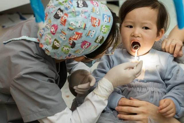 Denti莎卡联合丁香妈妈，保障儿童牙齿健康