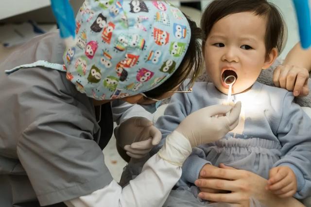 Denti莎卡联合丁香妈妈，保障儿童牙齿健康