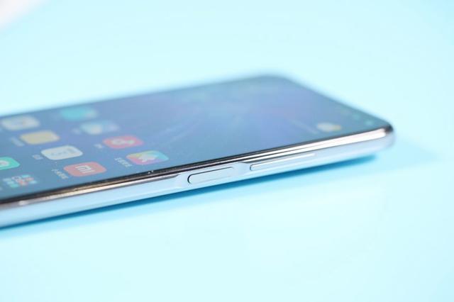 华为受困后苹果“趁虚而入”，国产品牌共同发力，强势反击