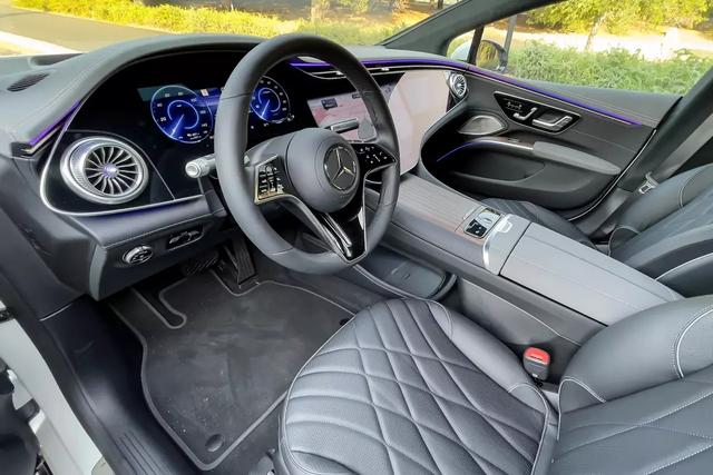 梅赛德斯-奔驰首款旗舰电动汽车2022-EQS