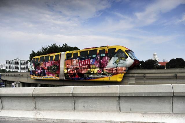 馬來與泰國邊境小鎮，中國遊客紮堆，因中國造米軌動車走紅